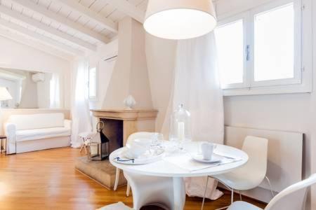 Di Punto In Bianco Home Verona Luaran gambar